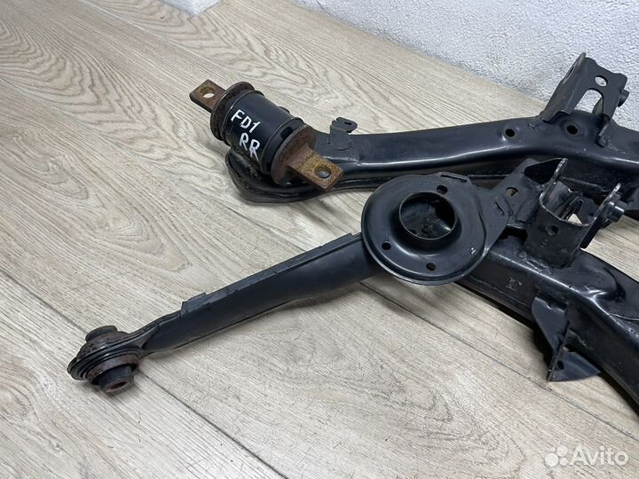 Рычаги задние нижние пара Honda Civic 4D