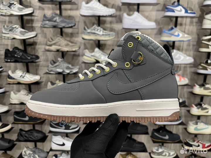 Кроссовки на февральскую погоду