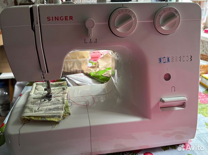 Швейная машина Singer