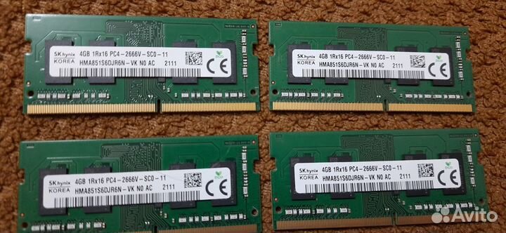 So-Dimm Hynix 4 Gb, DDR4, HMA851S6DJR6N-VK