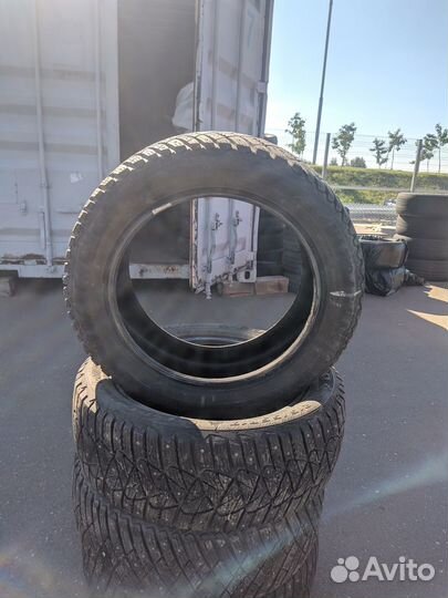 Goodyear UltraGrip Ice 215/55 R17