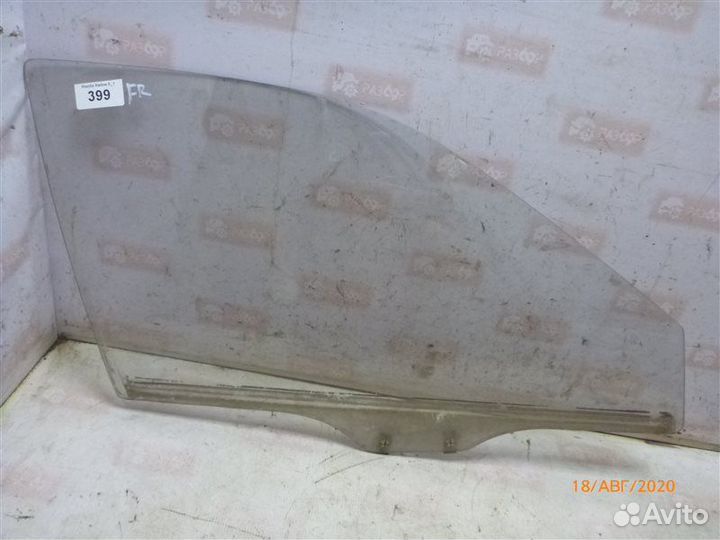 Стекло двери переднее правое Mazda Xedos 6 седан