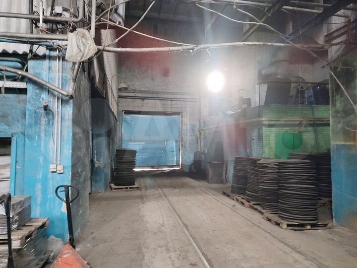Пр-во с мостовыми кранами и Ж/Д веткой, 2600 м²