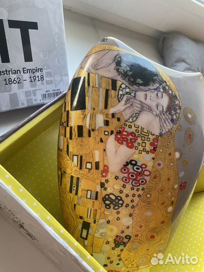 Ваза. Поцелуй. Густав Климт новая