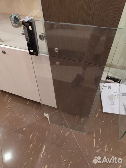 Стеклянные двери