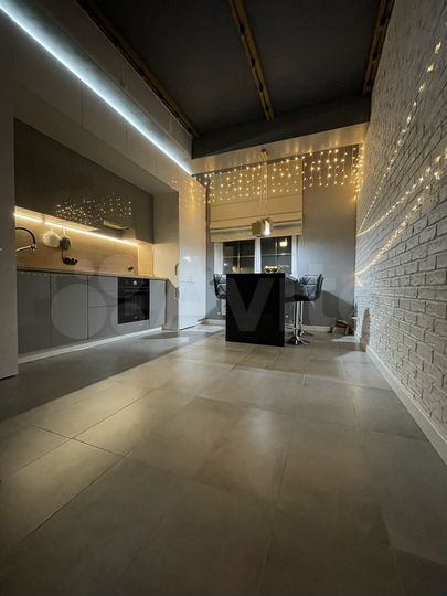 2-к. квартира, 50 м², 1/13 эт.