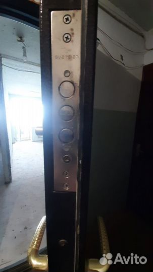 Дверь входная металлическая