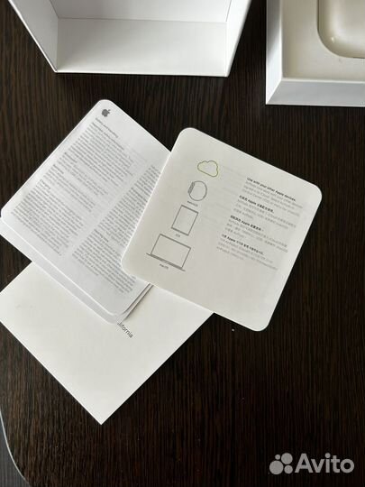 Беспроводные наушники apple airpods