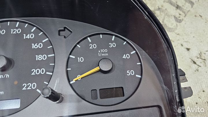 Панель приборов Mercedes-Benz M-Class, W163