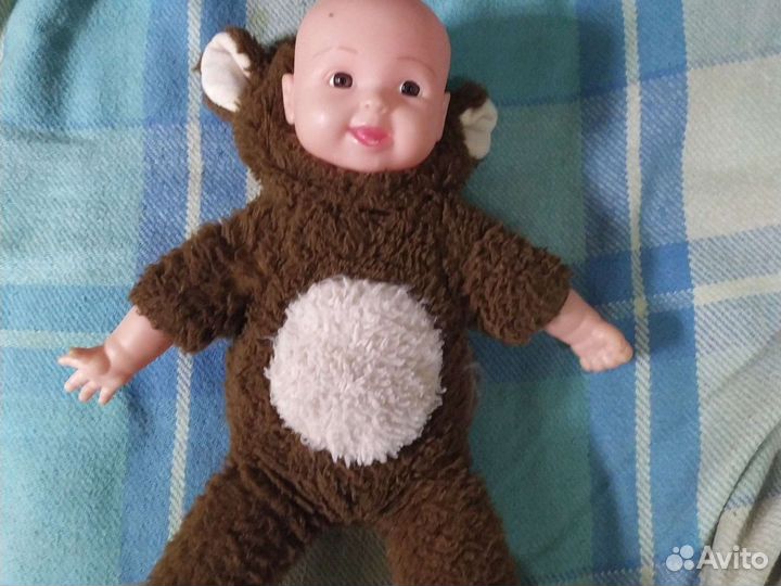 Игрушка пупс в костюме обезьяны и мишка