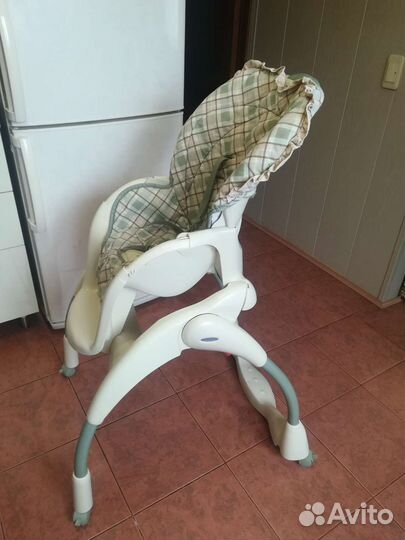 Детский стульчик для кормления