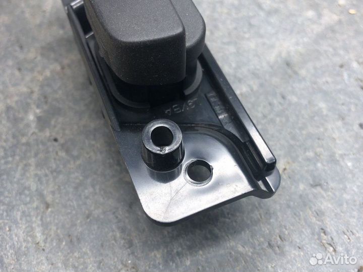 Кнопка аварийки Ford Fusion 2005-2012