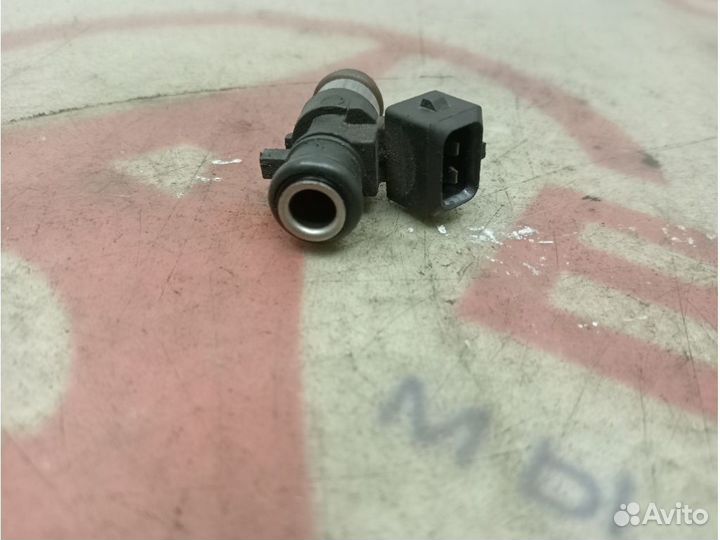 Форсунка топливная renault clio 2