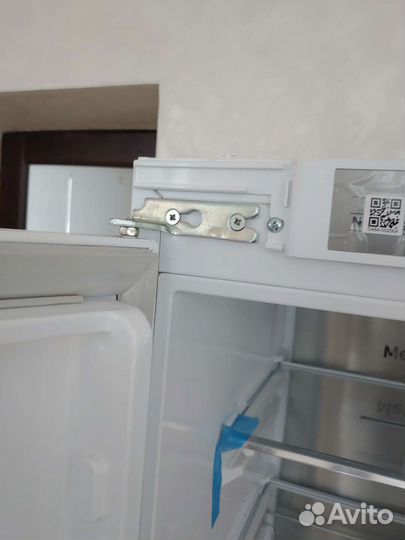 Петли для встроенного холодильника Samsung