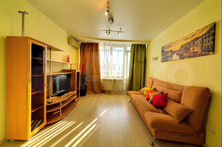2-к. квартира, 60 м², 8/8 эт.