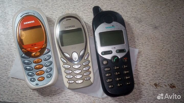 Ретро телефоны в отл.сост в коллекцию