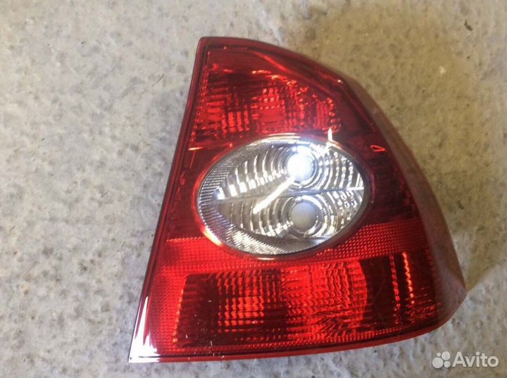 Форд Фокус 2 седан фонарь задний правый Новый