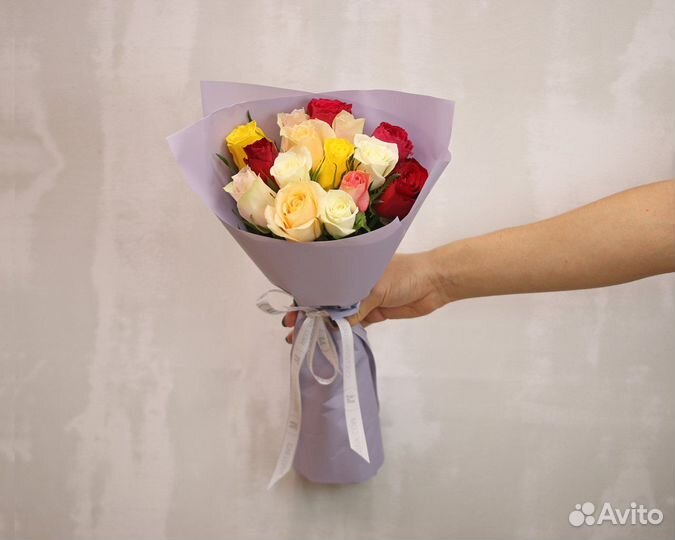 Букет из 15 роз микс 35-40 см (Кения) в упаковке