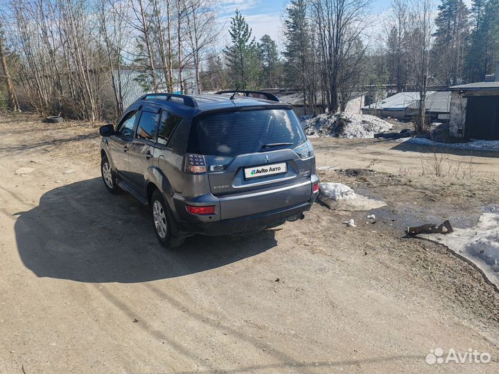 Mitsubishi Outlander 2.0 МТ, 2011, 205 000 км