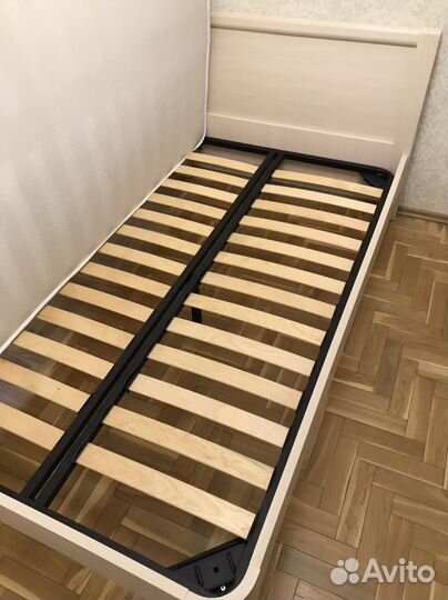 Кровать с матрасом 120х200