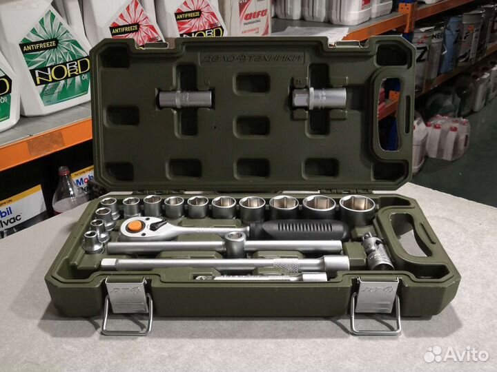 Набор головок и принадлежностей 1/2, 20пр дт