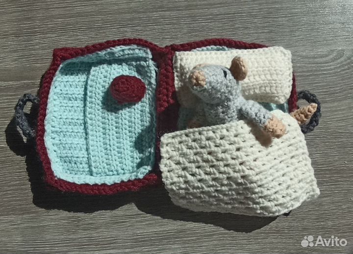 Вязаные изделия, игрушки ручной работы