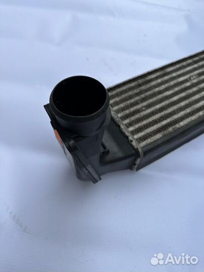 Радиатор интеркулер BMW E46 M57 17512246795