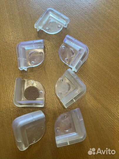 Защитные уголки на мебель