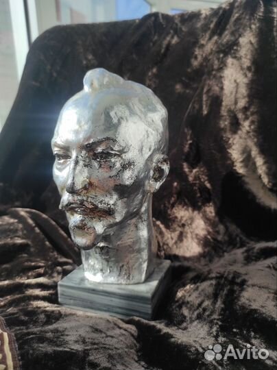 Бюст Феликса