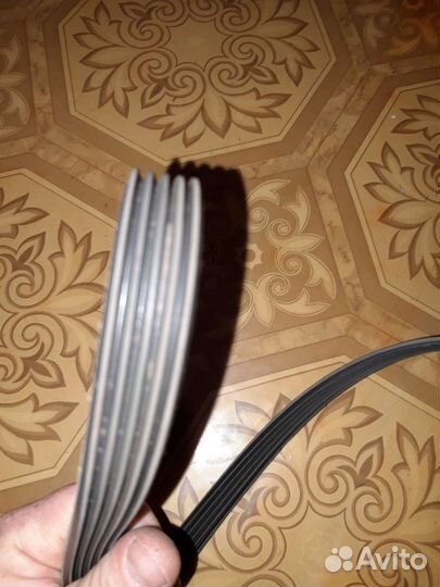 Ремень генератора на Логан