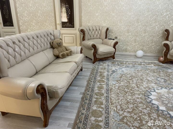 Кожаный диван раскладной и кресла
