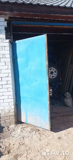 Ворота гаражные металлические