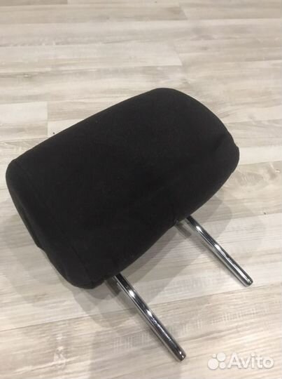 Подголовник заднего сидения среднего Opel Astra h