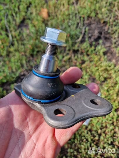 Шаровая опора Reno Duster