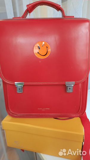 Продам детский ранец с ортопедической спинкой