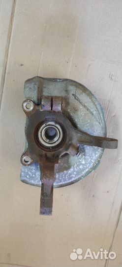 Поворотный кулак со ступицей Mitsubishi Outlander