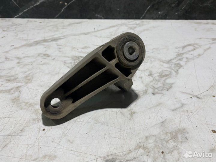 Кронштейн АКПП Ford Focus pnda 2014