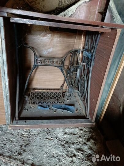 Швейная машинка zinger