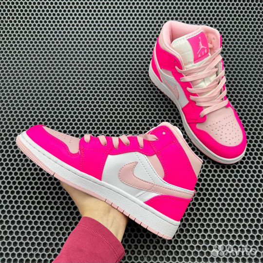 Кроссовки Air Jordan 1 Mid GS Fierce Pink