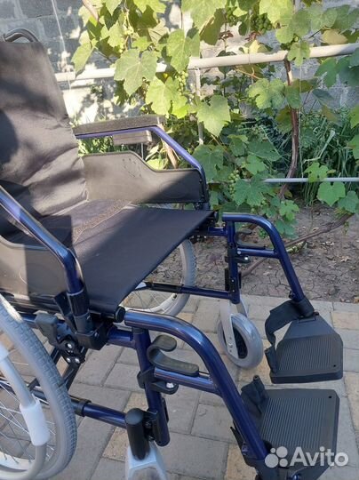 Инвалидная коляска