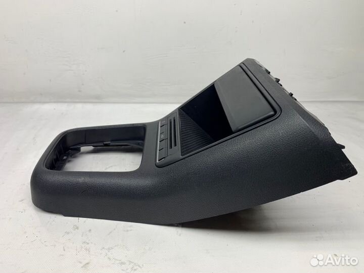 Накладка центральной консоли Volkswagen Tiguan 2.0