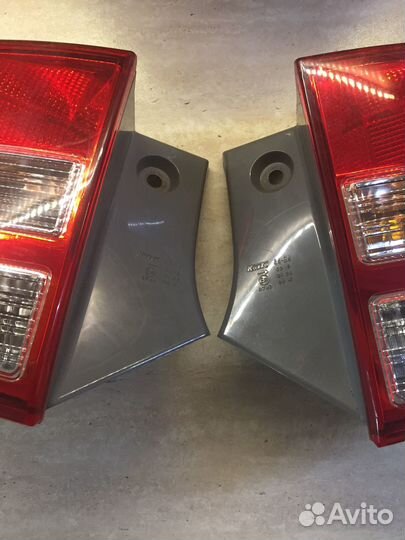 Фара задняя Toyota Isis