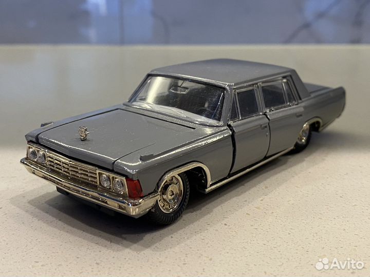 Модель автомобиля ЗИЛ 117 серый цвет 1:43 СССР