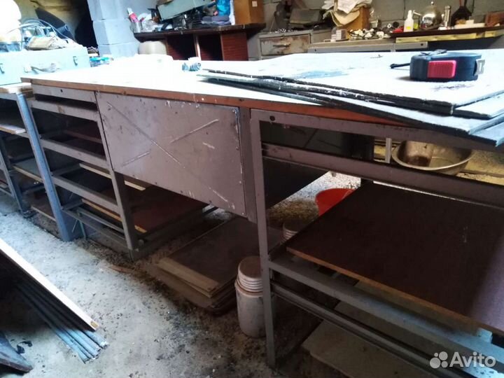 Стеллаж стол металический