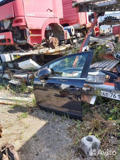 Дверь Peugeot 5008 2010 год