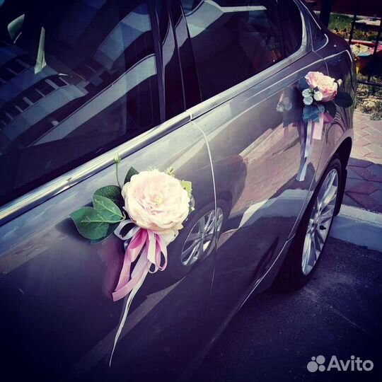 Украшение на свадебный автомобиль