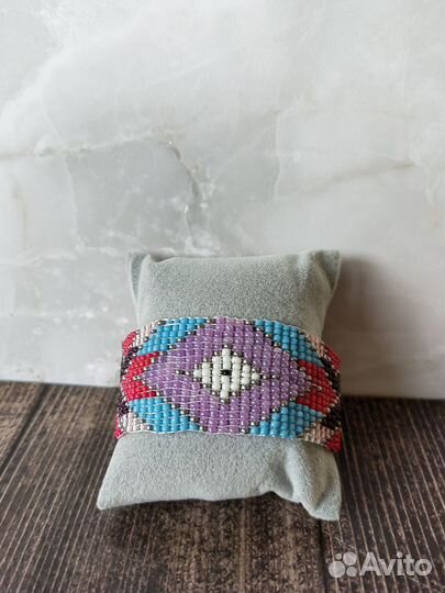 Браслет из бисера ручной работы (розовый, голубой)