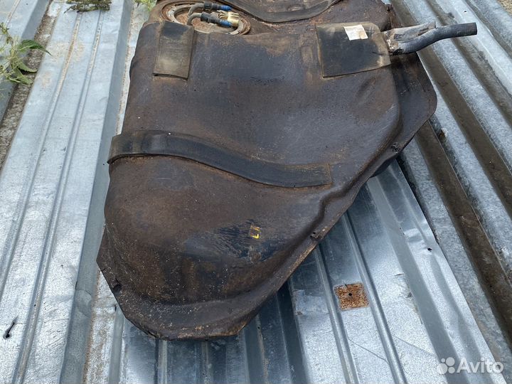 Бензобак Opel Vectra B, седан