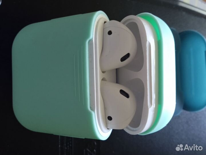Беспроводные наушники apple airpods