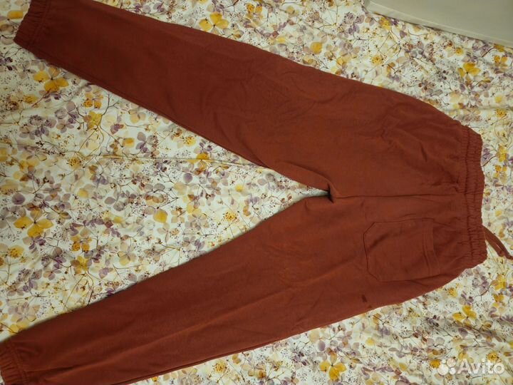 Мужской спортивный костюм